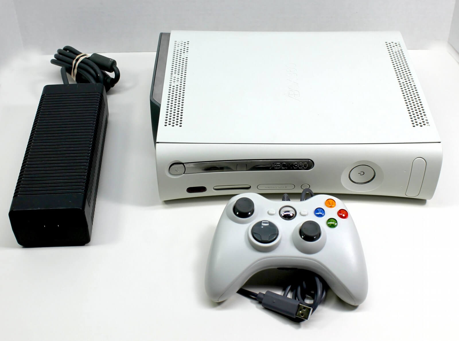 https://bardoclovao.s3.us-east-1.amazonaws.com/uploads/images/xbox360-premium-20gb.jpg